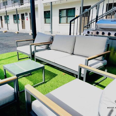The Moose #3 - Modern Luxe Studio With Free Gated Parking & Wifi Memphis Bagian luar foto